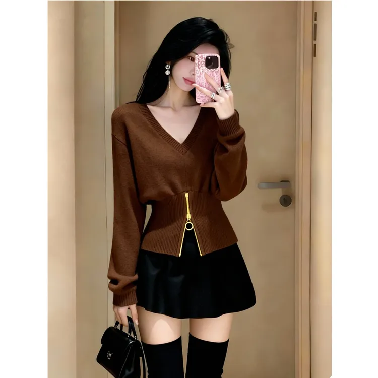 2025冬季新款轻奢气质小众时尚别致洋气显瘦长袖毛衣针织衫女爆款