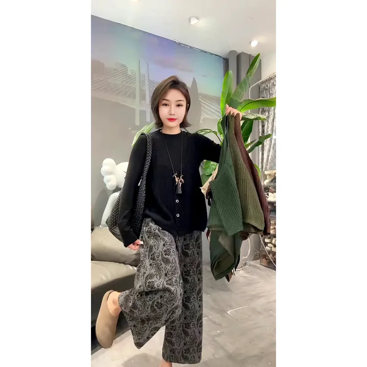 欧货时尚设计感宽松百搭单排扣V领吊带针织马甲