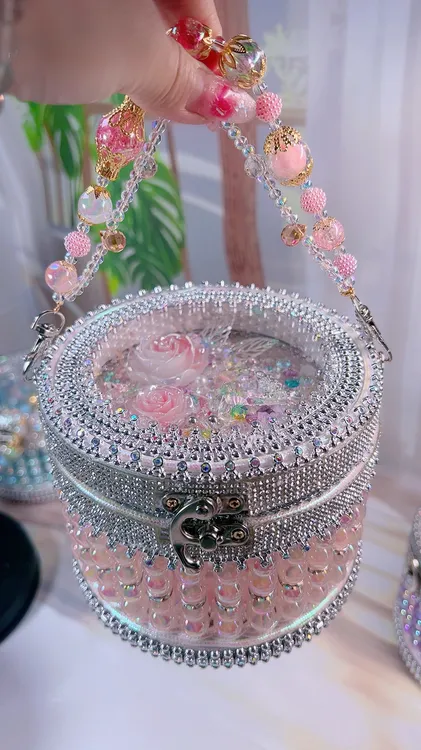 手工串珠百宝箱成品