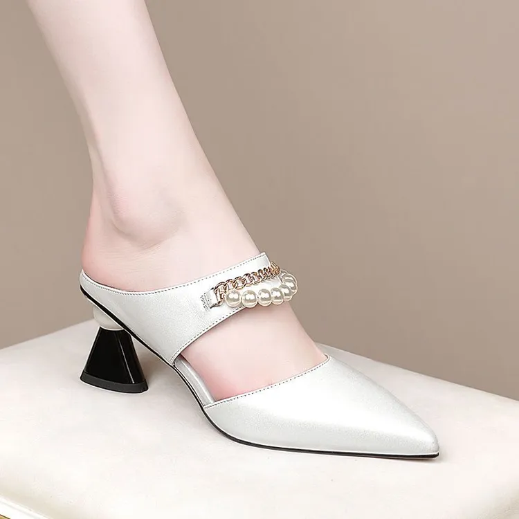 时尚女鞋2025新款时装粗跟凉鞋珍珠链条半包头拖鞋高跟鞋凉拖白色