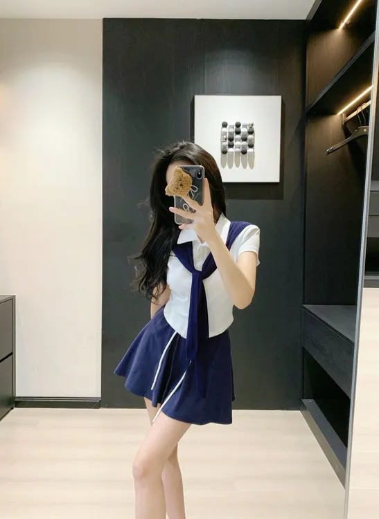 SS1290学院风气质减龄穿搭小个子休闲运动上衣半身裙套装配披肩