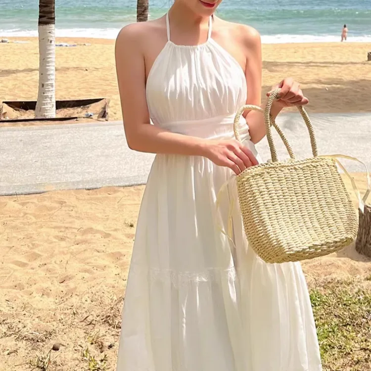 绝美三亚海边拍照裙子气质白色挂脖吊带露背连衣裙长款度假沙滩裙