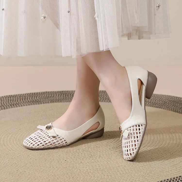 2025新款编织软底镂空凉鞋复古时装包头凉鞋百搭低跟女方头配裙子