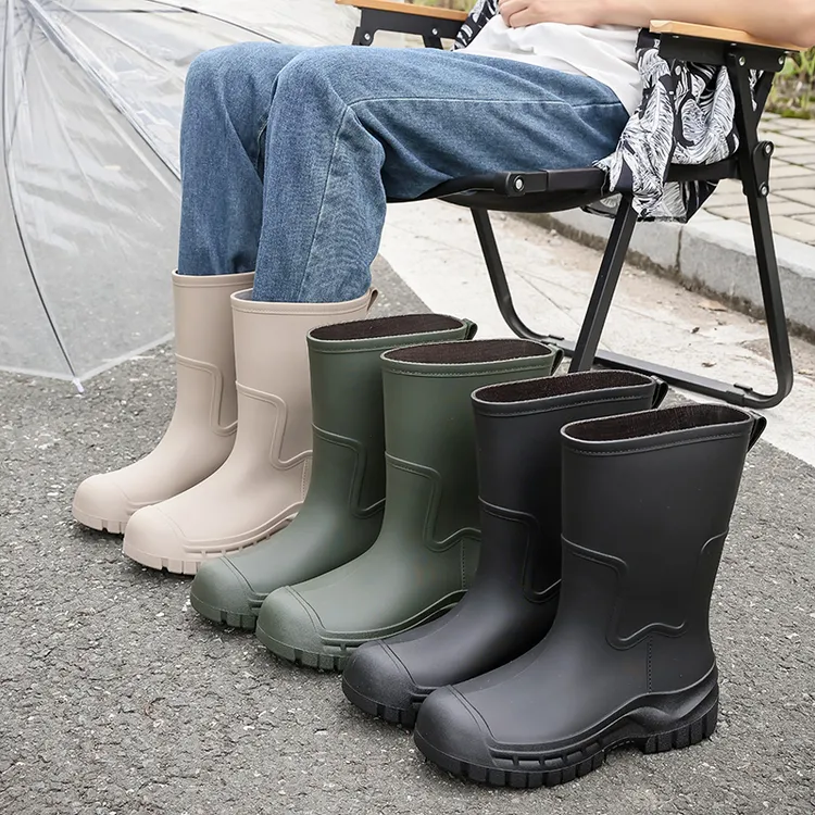 新款时尚中筒雨鞋男士防水防滑加绒保暖厚底雨靴一体无缝软底水鞋
