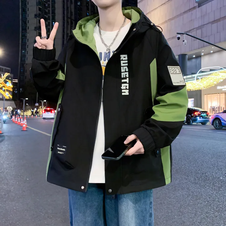 春秋冲锋衣外套男青少年宽松连帽休闲上衣初中高中生帅气潮牌夹克