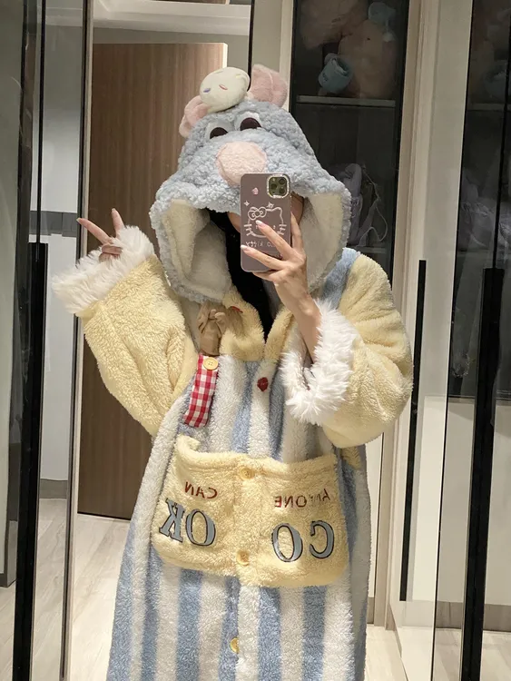 料理鼠王2025新款爆款珊瑚绒睡袍女秋冬季加绒加厚睡衣套装家居服