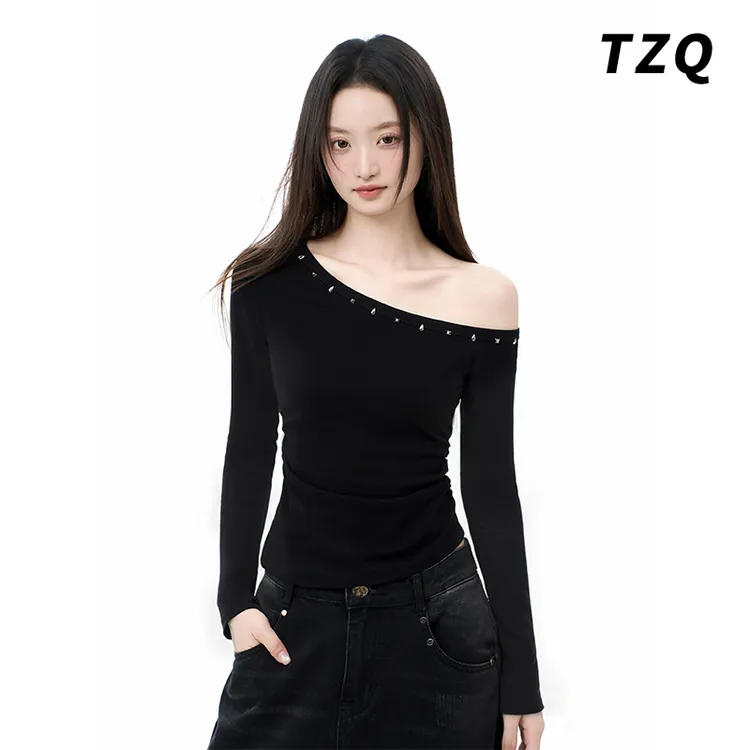 辣妹斜肩黑色长袖t恤女秋季新款露肩修身短款打底上衣TZQ2582127