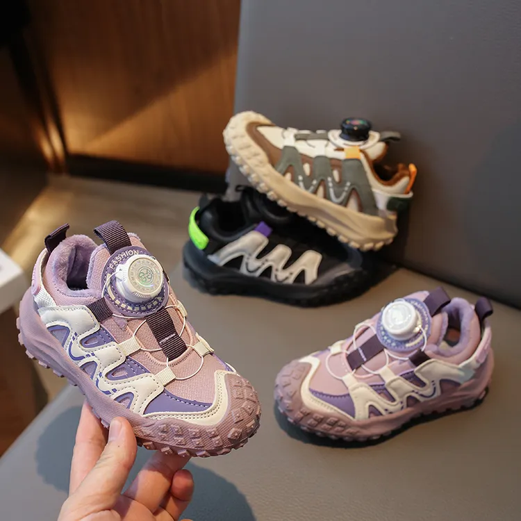 爆款新款冬季潮款儿童休闲旋转扣运动榴莲鞋二棉女童加绒阿甘9535