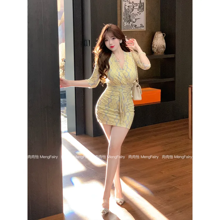 萌面侠肉肉怡 现货【香草奶黄】网纱印花高腰显瘦透气连衣裙6282B