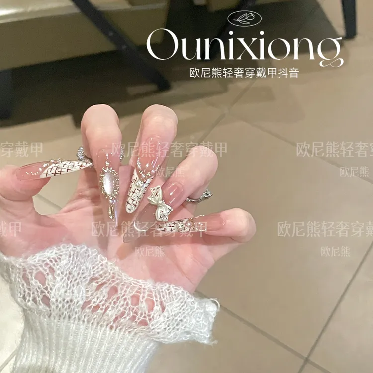 2025新款美甲推荐小香风显白精致高级原创设计纯手工穿戴甲美甲