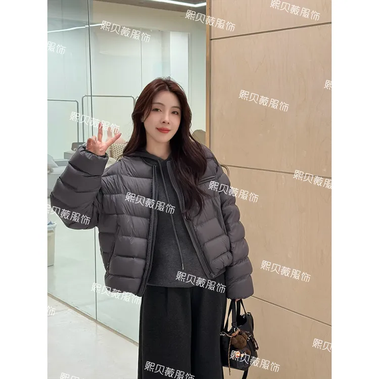 熙贝薇6【云朵泡芙】新国标90白鸭绒舒适落肩轻薄羽绒服 G5690