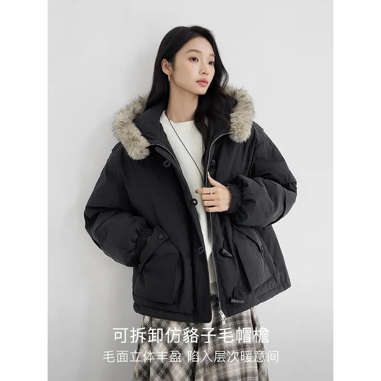 高端可拆卸毛领连帽短款羽绒服女冬季新款90白鸭绒牛角扣外套保暖