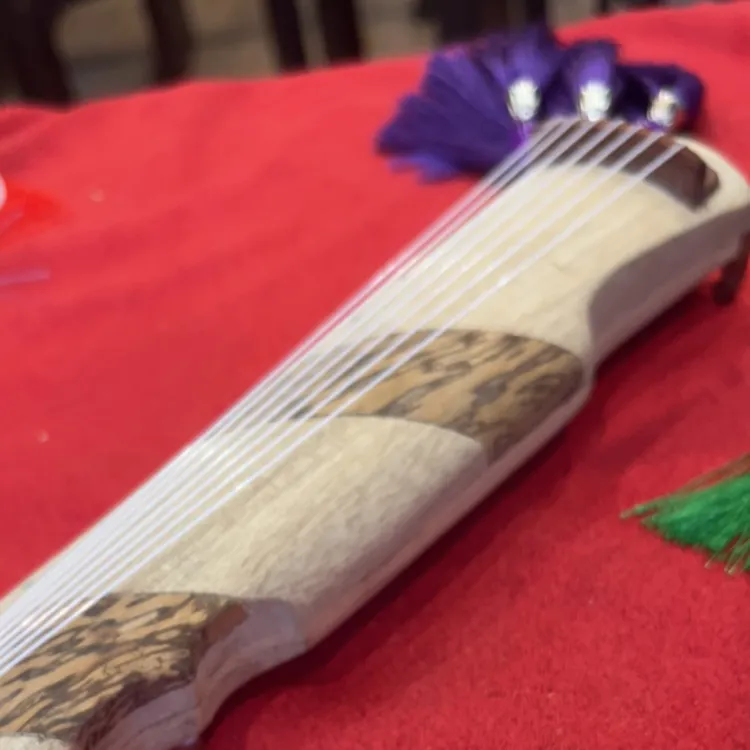 手工精美花纹古琴