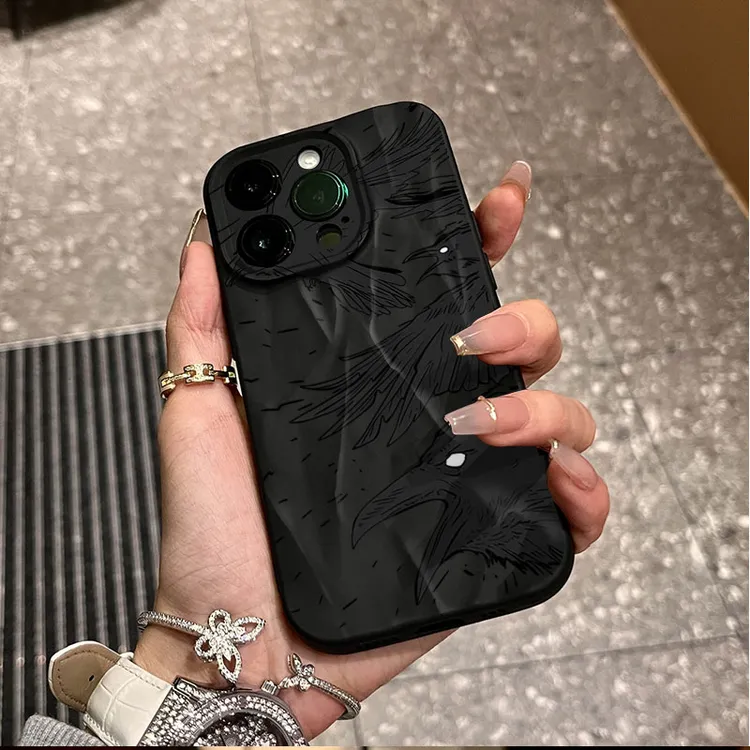 瞳术乌鸦适用iphone16苹果15pro手机壳14plus褶皱13磨砂12软11
