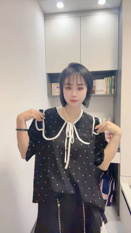2025夏季新款短袖娃娃领显瘦百搭减龄时尚洋气大码女装