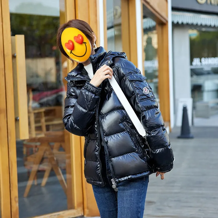 2025秋冬季新款羽绒服女士短款休闲收口袖亮面连帽保暖加厚外套冬