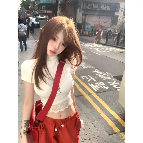 梦优莱韩系蕾丝拼接纯欲半高领T恤女妹夏季新款露肚脐短款上衣