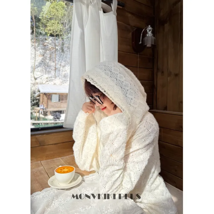 MoNvKiKiPlus2「雪云」大码微胖毛感蕾丝花连帽上衣开衫#1896