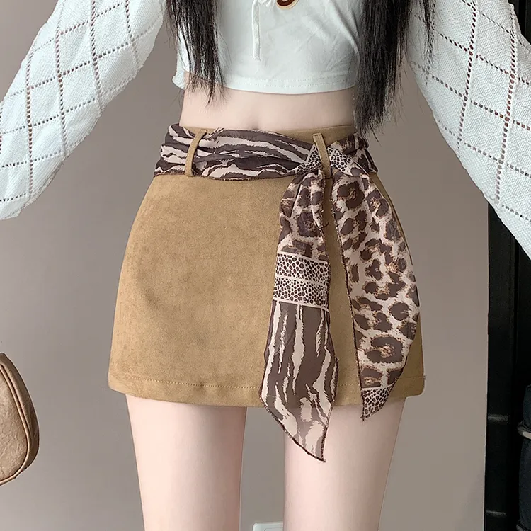 复古辣妹鹿皮绒配丝巾设计感高腰修身显瘦百搭时髦半身裙女