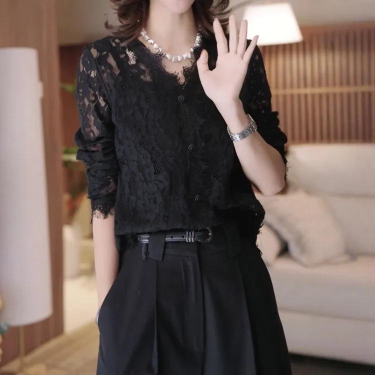 法式高级感叠穿长袖衬衫女2025早秋新款镂空蕾丝拼接休闲显瘦上衣