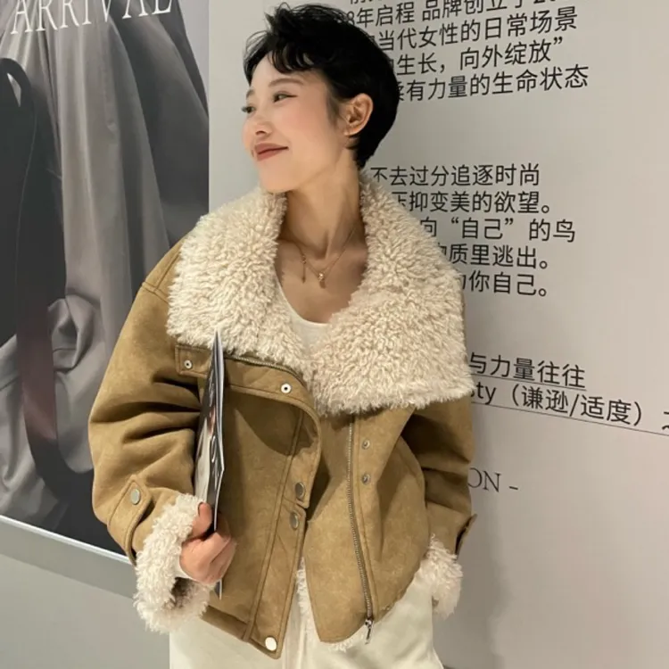 【郝洁】“暖宝宝”松弛慵懒时髦细密柔软立领毛毛外套2068