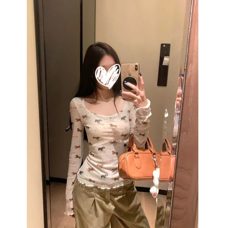 独特漂亮薄款U领小狗印花长袖T恤女装早秋新款纯欲风修身显瘦上衣