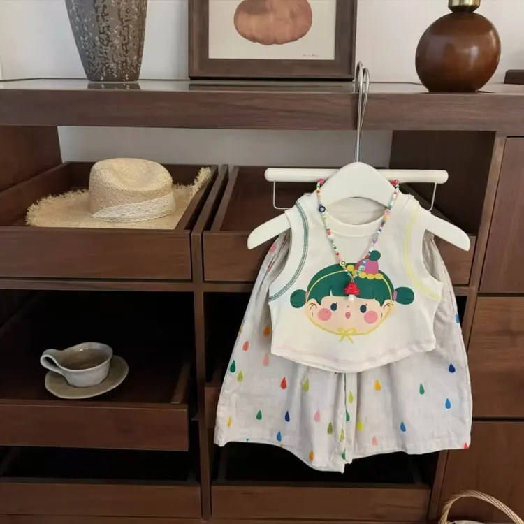 韩国女童套装女宝夏季新款度假风卡通印花背心T恤波点直筒裤套装