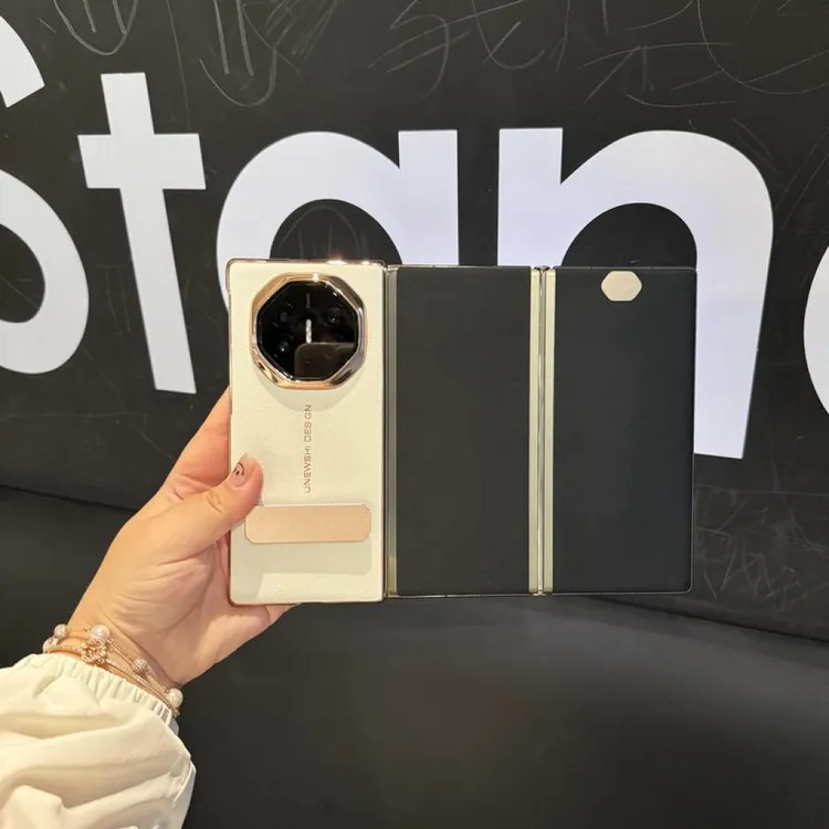 适用于华为Mate XT三折叠旋转支架纯皮折叠手机壳