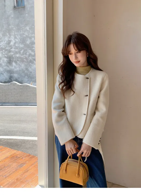 【现货】2025秋冬新款韩系小香风白色牛角扣双面大衣女短款羊毛外套