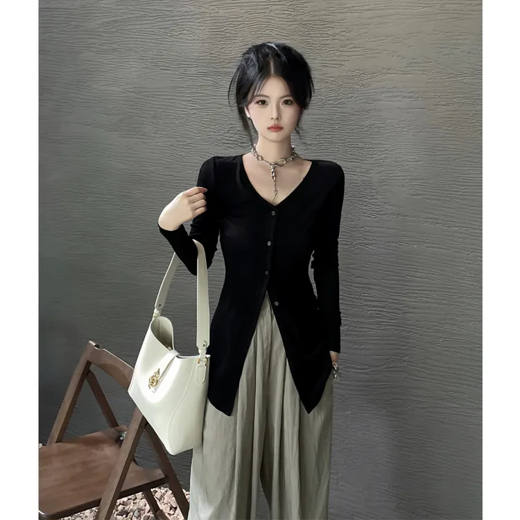 秋季韩版洋气修身V领纽扣轻薄开衫显瘦上衣松紧腰阔腿休闲裤套装