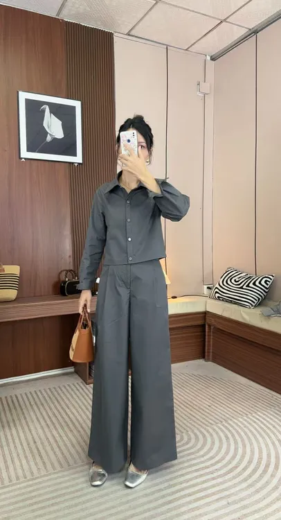 673套装有老钱调极简复古设计感长袖+高腰显瘦阔腿裤两件套时有领