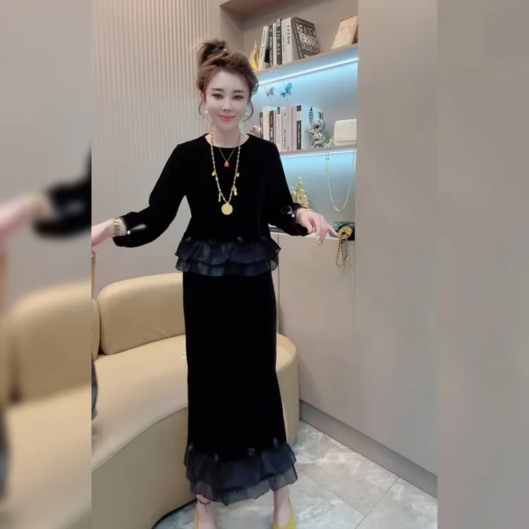 欧货高端丝绒套装裙女秋新花朵雪纺拼接丝绒上衣半身裙套装时尚