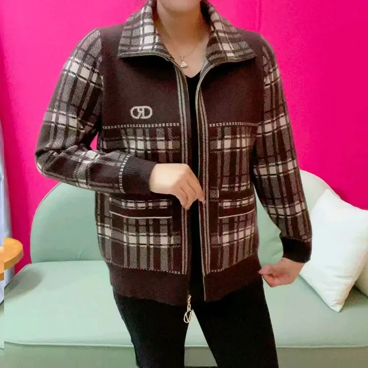 春秋新款洋气中年格子外套针织开衫女装秋冬爆款上衣中老年妈妈装