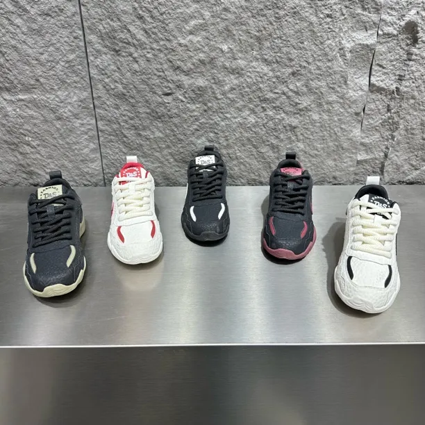 C9588秋冬新款男士休闲鞋时尚百搭低帮软底透气皮面运动鞋潮男鞋