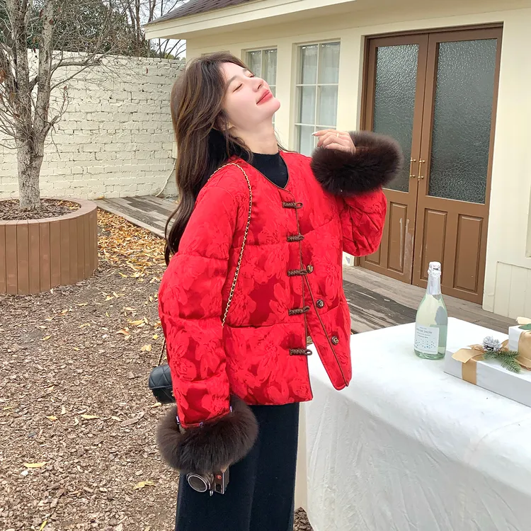新中式国风提花缎面羽绒服女2025冬季高级感轻奢狐狸毛袖口短外套
