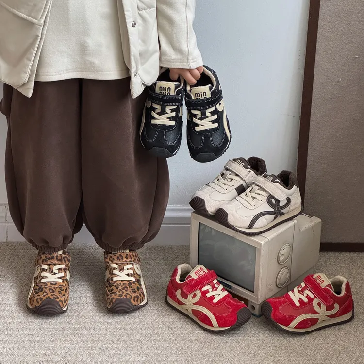 儿童二棉运动鞋男童加绒保暖棉鞋2025冬季新款女童德训鞋魔术贴潮