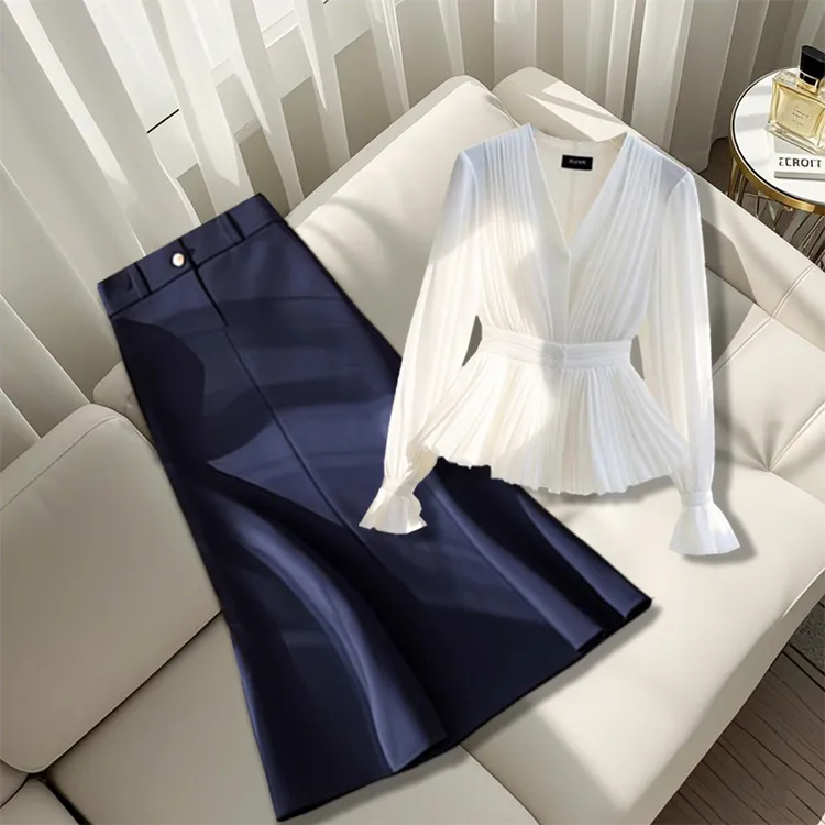 时尚套装v领收腰显瘦长袖春秋新款百搭半身裙上衣洋气休闲两件套