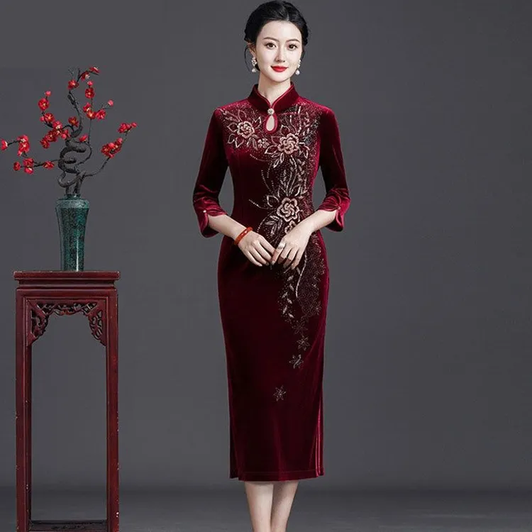 中老年女装秋冬新款气质妈妈装金丝绒连衣裙高档礼服旗袍高端镶钻