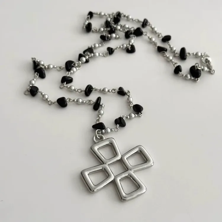 合金亚克力项链 银色十字饰品链条长项链小众设计长款时尚毛衣链