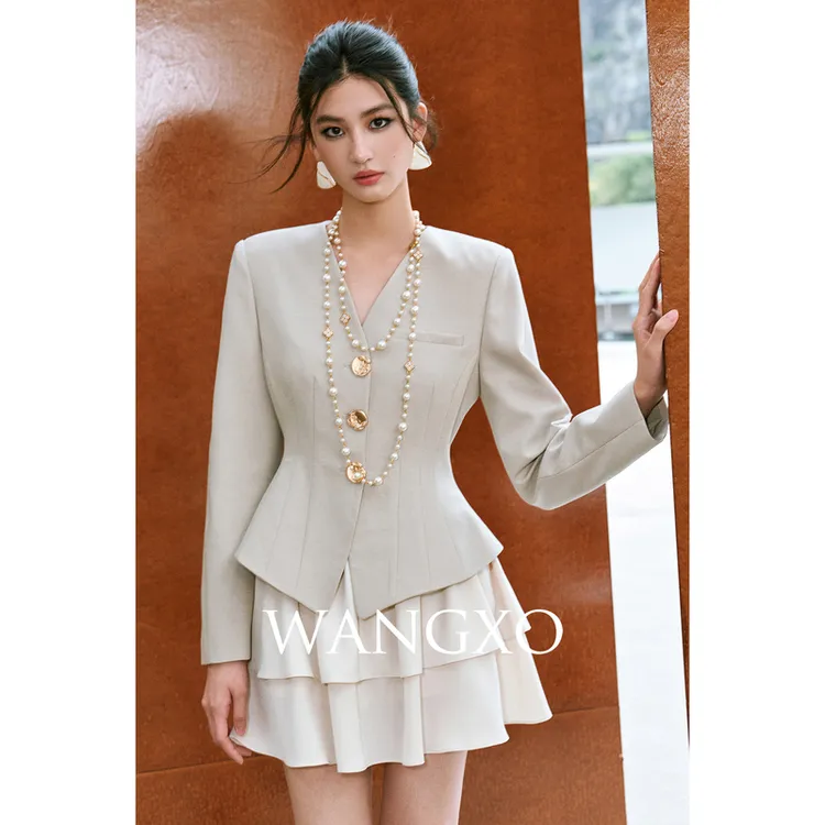 WANGXO  铜氨羊毛高级收腰分割西装外套253920W