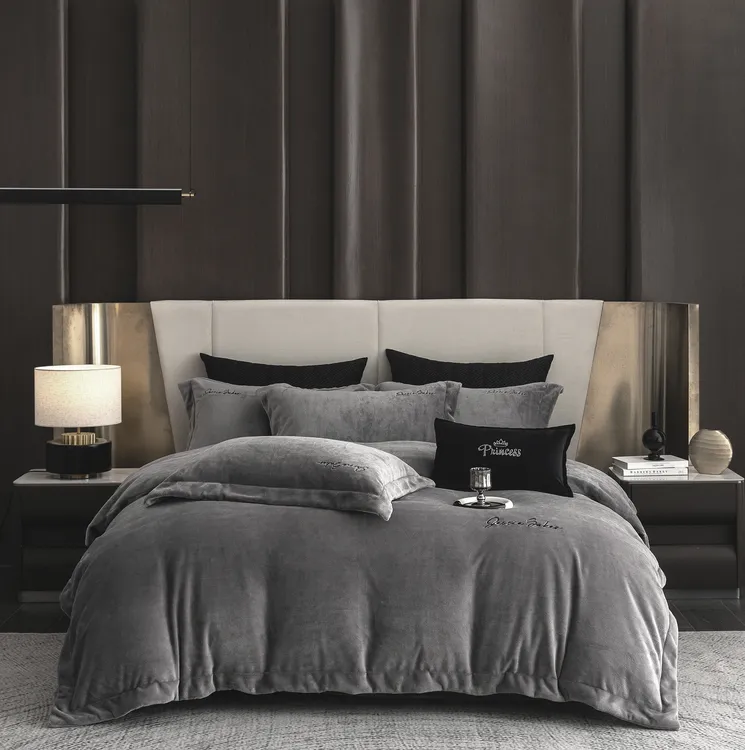 煜萱【帛瑞】高端轻奢款冬季加厚简约刺绣AB面撞色款牛奶绒四件套