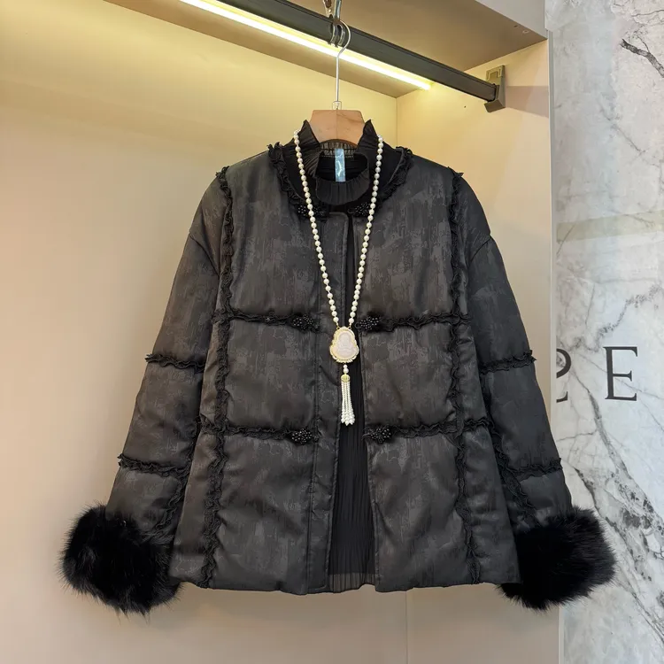 2025胖mm洋气时尚毛袖设计感轻奢欧货加厚气质花边棉服外套7276