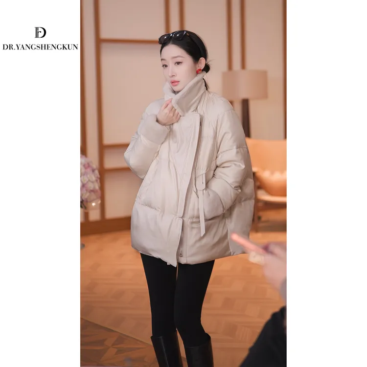 杨圣坤2025新品90鹅绒翻领拼接百搭中长款桑蚕丝羽绒服S825120834