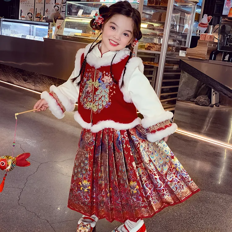女童拜年服女孩国风汉服马面裙套装冬装2024新款儿童喜庆过年衣服