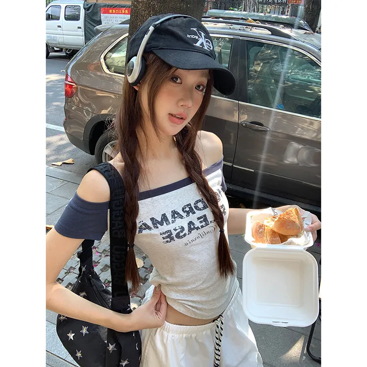 【嗲酷甜心T恤】夏季韩系撞色字母涂鸦设计一字肩短款T恤252T2085#