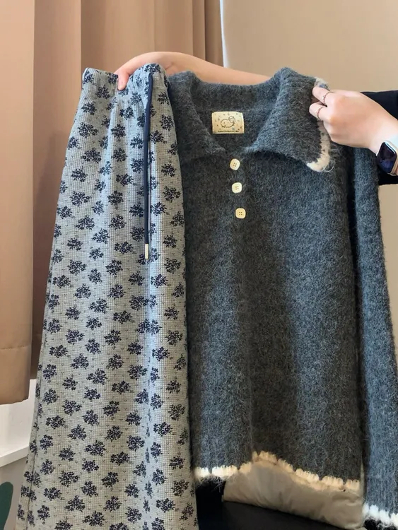 软糯灰色翻领长袖毛衣女可外穿内搭秋冬高级感超好看针织厚款上衣