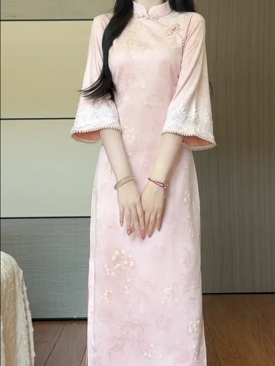 粉色改良新中式倒大袖旗袍女2025秋季新款麂皮绒改良年轻款连衣裙