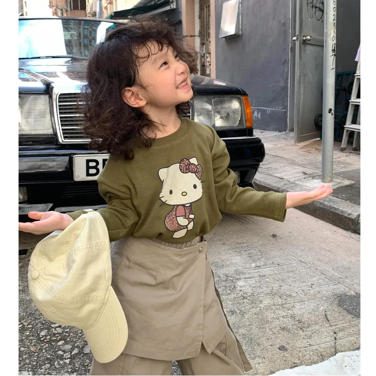 小思家2025秋季新款女童韩版洋气百搭KT猫圆领T恤屁帘阔腿裤套装
