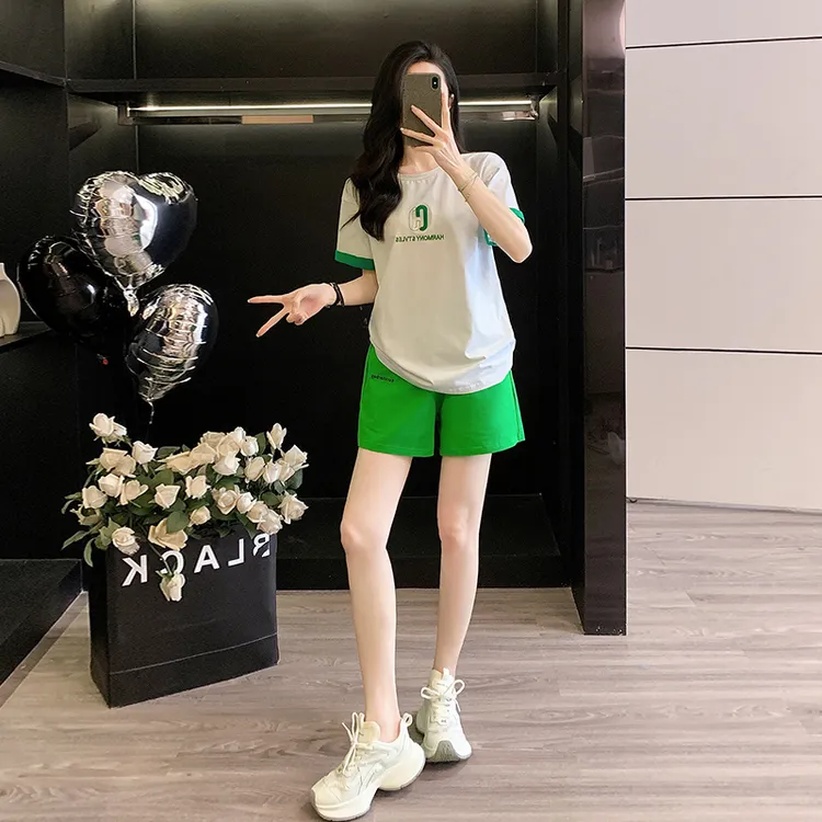 港风跑步运动休闲套装女夏季新款时尚洋气减龄宽松短裤短袖两件套