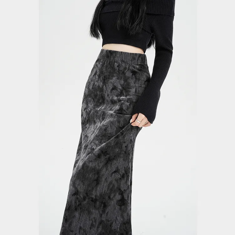 2025秋冬新款扎染丝绒半身裙高腰气质显瘦包臀鱼尾裙a字裙印花女